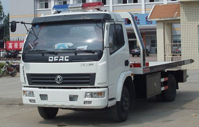 東風(fēng)多利卡一拖二清障車(chē)